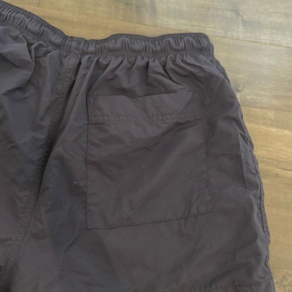 Cute Urban Outfitters parachute style shorts - Picture 4 of 5